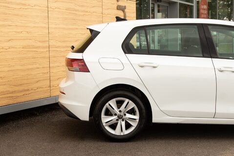 Volkswagen Golf LIFE TSI 7