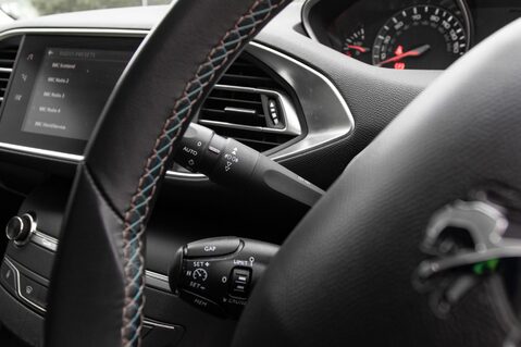 Peugeot 308 PURETECH S/S TECH EDITION 17