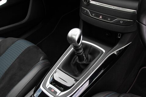 Peugeot 308 PURETECH S/S TECH EDITION 32