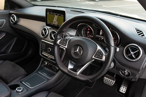 Mercedes-Benz CLA Class CLA 220 D AMG LINE 4