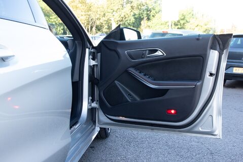 Mercedes-Benz CLA Class CLA 220 D AMG LINE 14