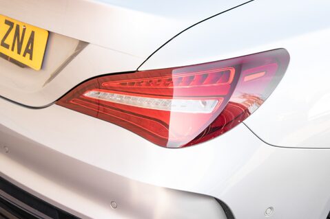 Mercedes-Benz CLA Class CLA 220 D AMG LINE 9