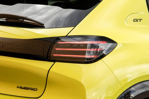 Peugeot 208 GT 9