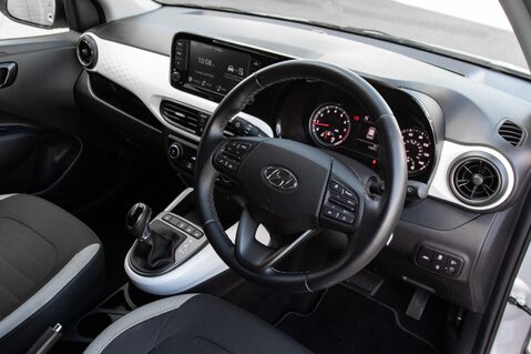Hyundai i10 MPI PREMIUM 4