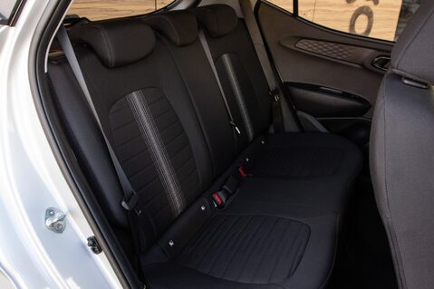 Hyundai i10 MPI PREMIUM 31