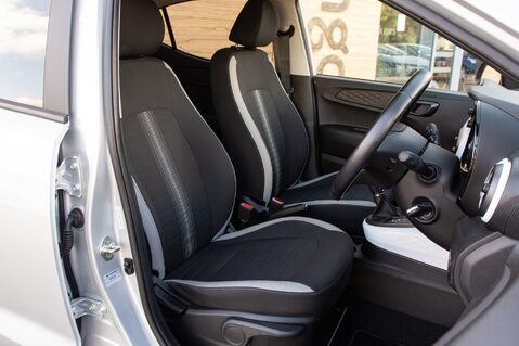 Hyundai i10 MPI PREMIUM 27