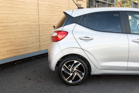 Hyundai i10 MPI PREMIUM 7