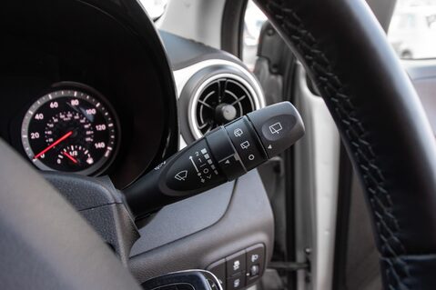 Hyundai i10 MPI PREMIUM 16