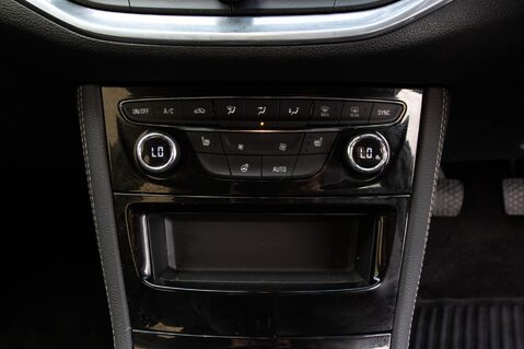Vauxhall Astra ELITE NAV 31