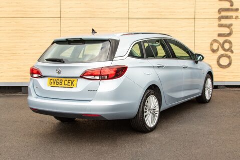 Vauxhall Astra ELITE NAV 2