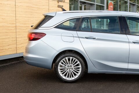 Vauxhall Astra ELITE NAV 7