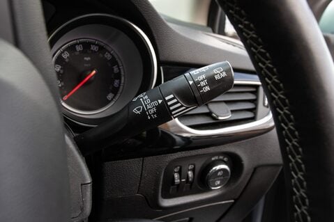 Vauxhall Astra ELITE NAV 18