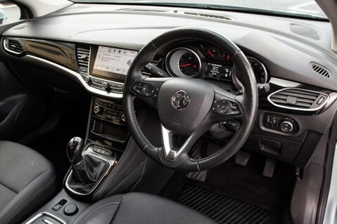 Vauxhall Astra ELITE NAV 4