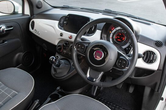 Fiat 500 LOUNGE