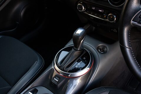 Nissan Juke DIG-T TEKNA DCT 32