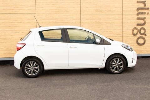 Toyota Yaris VVT-I ICON TECH 12