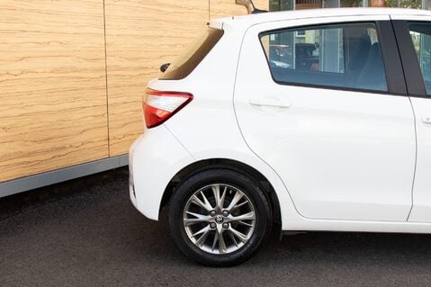 Toyota Yaris VVT-I ICON TECH 7