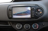 Toyota Yaris VVT-I ICON TECH 27