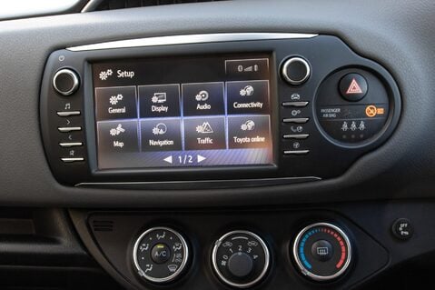 Toyota Yaris VVT-I ICON TECH 24