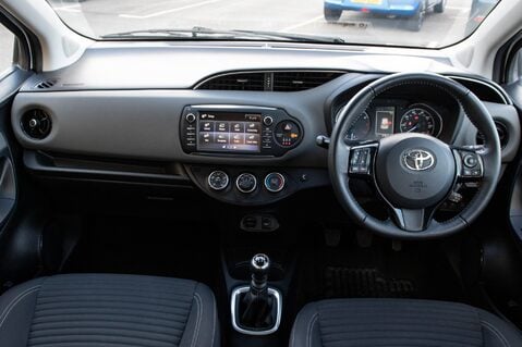 Toyota Yaris VVT-I ICON TECH 3