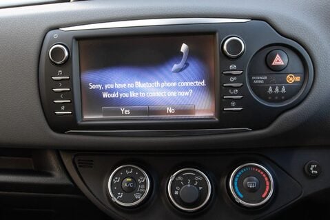 Toyota Yaris VVT-I ICON TECH 25