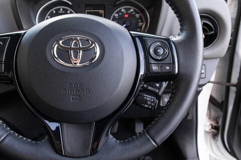 Toyota Yaris VVT-I ICON TECH 20