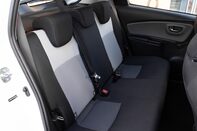 Toyota Yaris VVT-I ICON TECH 31
