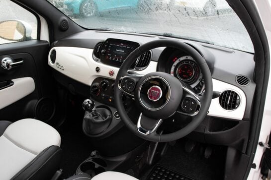 Fiat 500 DOLCEVITA MHEV