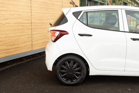 Hyundai i10 S 7