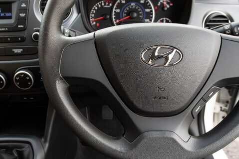 Hyundai i10 S 19