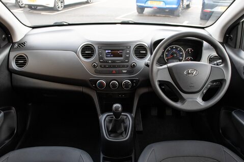 Hyundai i10 S 3