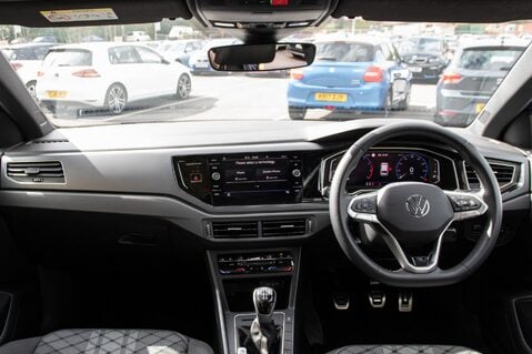 Volkswagen Polo R-LINE TSI 3