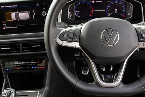 Volkswagen Polo R-LINE TSI 19