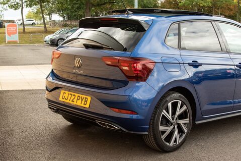 Volkswagen Polo R-LINE TSI 8