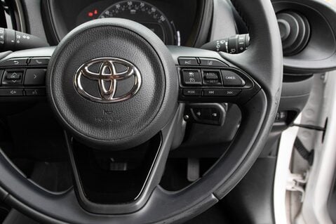 Toyota Aygo X VVT-I PURE 20