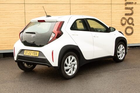 Toyota Aygo X VVT-I PURE 2