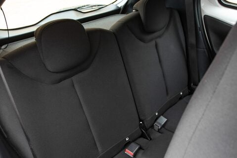 Toyota Aygo X VVT-I PURE 32