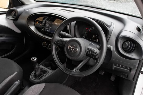 Toyota Aygo X VVT-I PURE