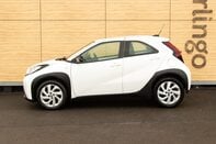 Toyota Aygo X VVT-I PURE 13