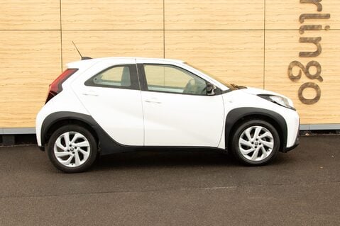 Toyota Aygo X VVT-I PURE 12