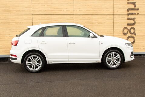 Audi Q3 TFSI S LINE EDITION 12