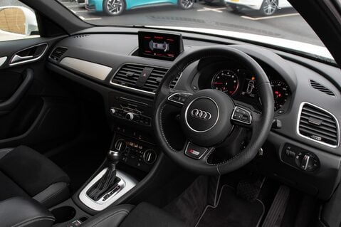 Audi Q3 TFSI S LINE EDITION 4