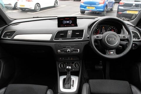 Audi Q3 TFSI S LINE EDITION 3