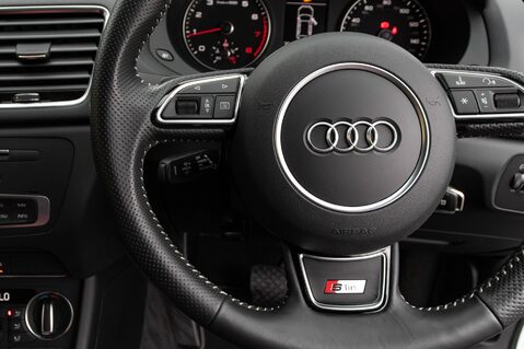 Audi Q3 TFSI S LINE EDITION 19