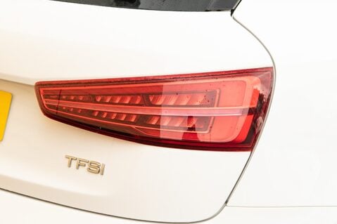 Audi Q3 TFSI S LINE EDITION 9