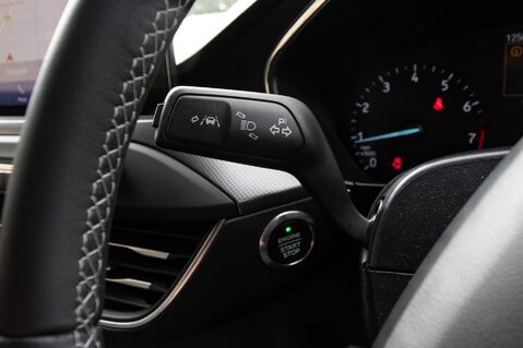 Ford Focus TITANIUM X 17