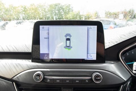 Ford Focus TITANIUM X 29