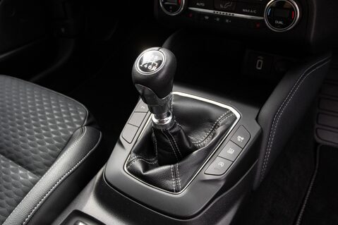 Ford Focus TITANIUM X 32