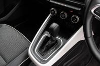 Renault Clio TECHNO E-TECH 32