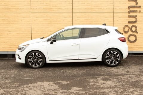 Renault Clio TECHNO E-TECH 13